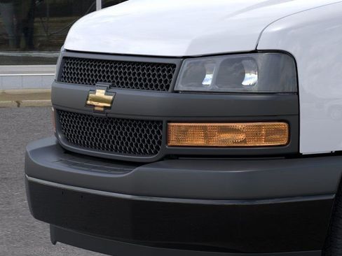New 2025 Chevrolet Express 2500 Extended w/ Enhanced Convenience Package image 21