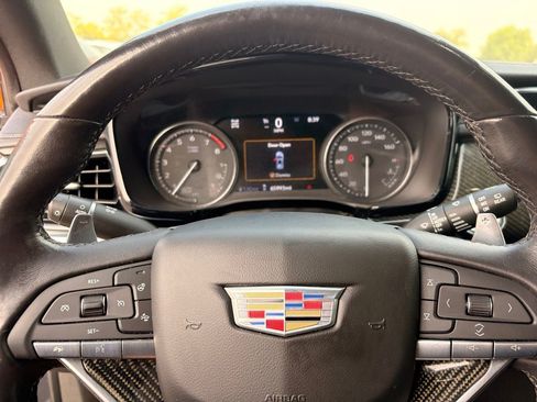 Used 2021 Cadillac XT6 Sport w/ LPO, ONYX Package AWD/4WD image 28