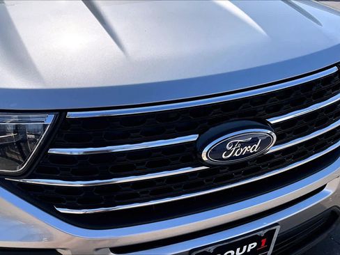 Used 2020 Ford Explorer XLT image 29