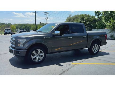 Used 2017 Ford F150 Platinum w/ Equipment Group 701A Luxury AWD/4WD image 4