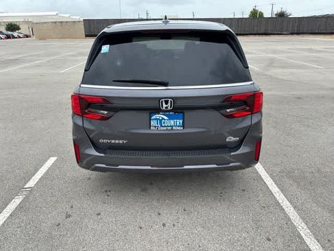 Used 2026 Honda Odyssey EX-L image 4