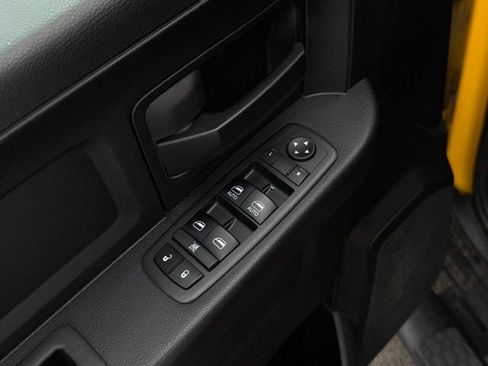 Used 2019 RAM 1500 Express w/ Wheel & Sound Group AWD/4WD image 5