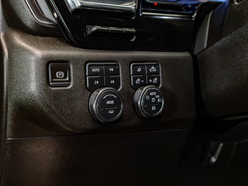 Used 2024 Chevrolet Silverado 2500 LTZ w/ LTZ Premium Package AWD/4WD image 20