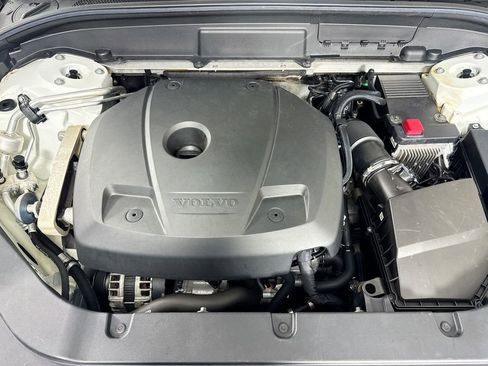 Used 2018 Volvo XC60 T5 Inscription w/ Luxury Seat Package image 38