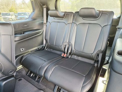 New 2025 Jeep Grand Cherokee L Limited w/ Luxury Tech Group II AWD/4WD image 16