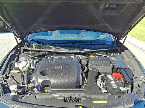 Certified 2023 Nissan Maxima SR w/ Sport Mat Group image 28