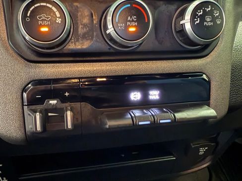 Used 2023 RAM 2500 Tradesman image 33