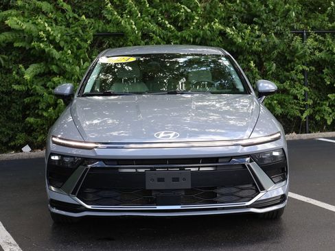 Used 2024 Hyundai Sonata SEL FWD image 2