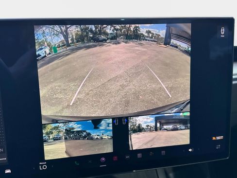 Used 2023 Tesla Model S image 43