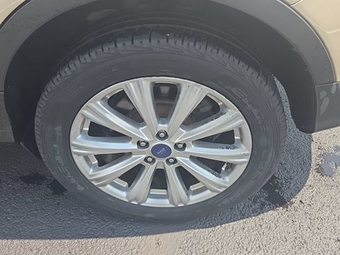 Used 2017 Ford Escape Titanium FWD image 10