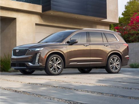 Used 2021 Cadillac XT6 Premium Luxury FWD image 1