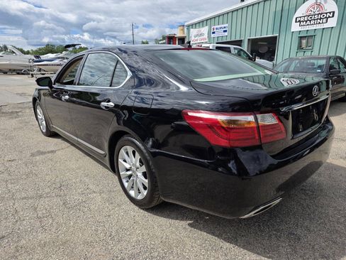Used 2011 Lexus LS 460 L w/ Luxury Pkg AWD/4WD image 18