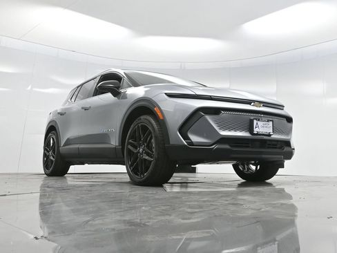 New 2026 Chevrolet Equinox EV LT AWD/4WD image 56