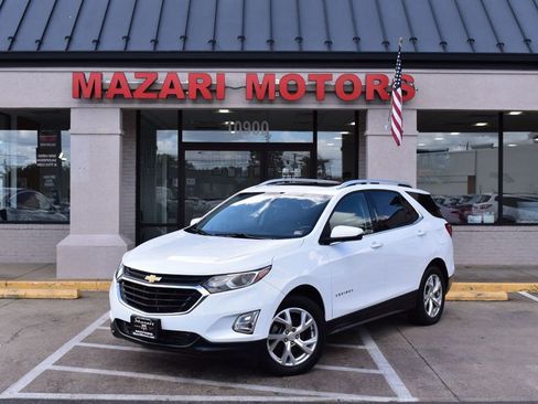 Used 2018 Chevrolet Equinox LT image 2