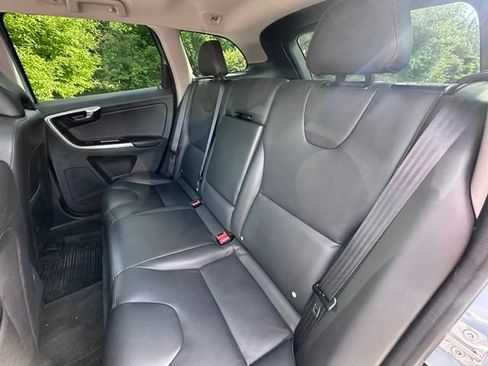 Used 2017 Volvo XC60 T6 Dynamic w/ Climate Package AWD/4WD image 11