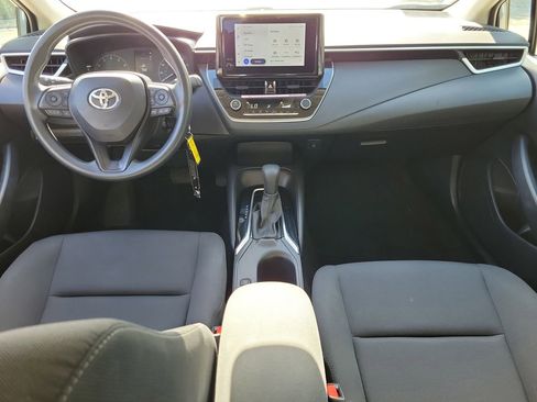 Used 2025 Toyota Corolla LE image 12