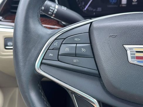Used 2018 Cadillac XT5 Luxury w/ Driver Awareness Package FWD image 24