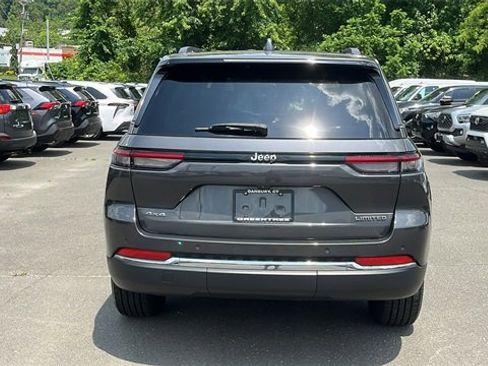 Used 2022 Jeep Grand Cherokee Limited image 7