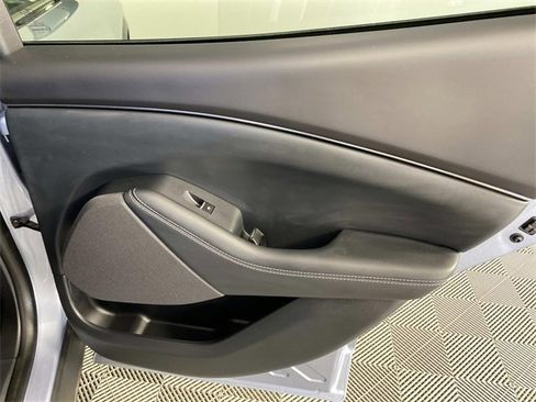 Used 2022 Ford Mustang Mach-E Select image 26