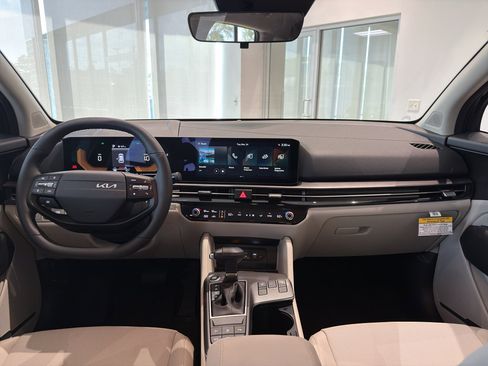 Used 2026 Kia Sportage EX image 14