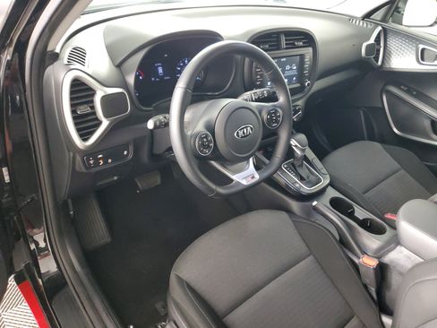 Used 2021 Kia Soul GT-Line image 11