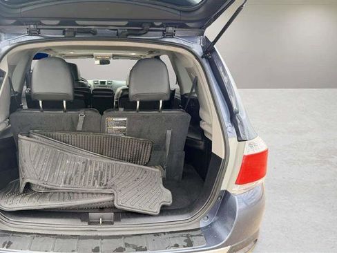 Used 2012 Toyota Highlander SE w/ Tow Pkg image 27