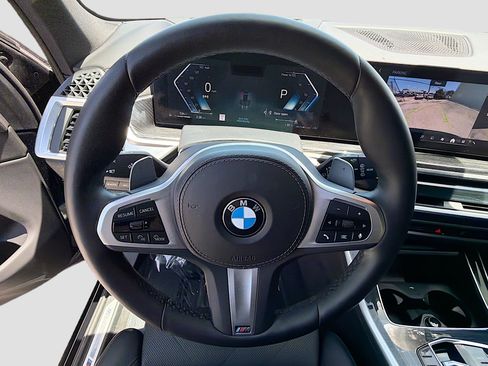 Used 2025 BMW X5 xDrive40i w/ M Sport Package AWD/4WD image 39