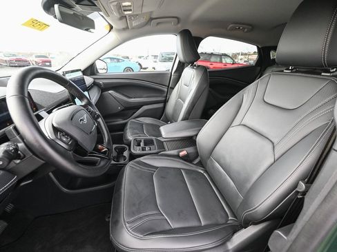 Used 2025 Ford Mustang Mach-E Premium image 19