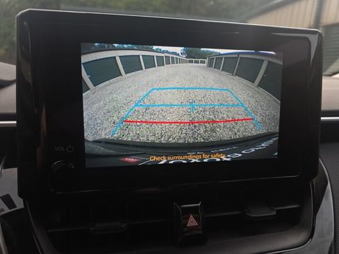 Used 2024 Toyota Corolla LE FWD image 22