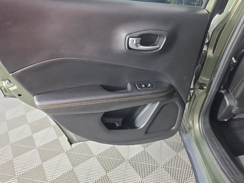 Used 2019 Jeep Compass Limited AWD/4WD image 25
