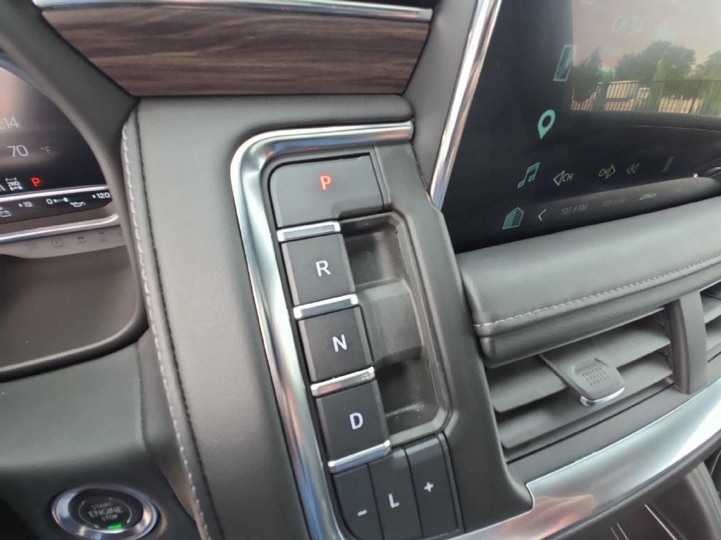 Used 2022 Chevrolet Tahoe LT AWD/4WD image 18