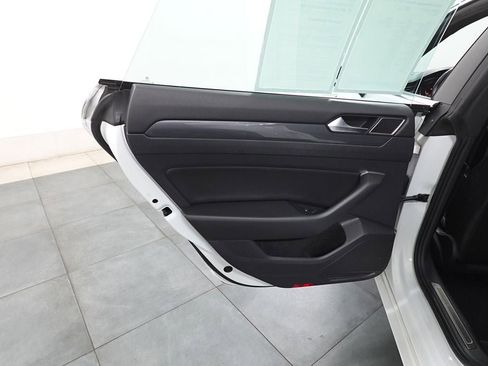 Used 2019 Volkswagen Arteon SE image 22