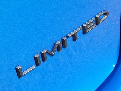 New 2026 Chrysler Pacifica Limited image 7