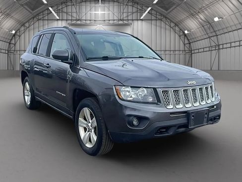 Used 2014 Jeep Compass Latitude w/ All Weather Capability Group AWD/4WD image 7