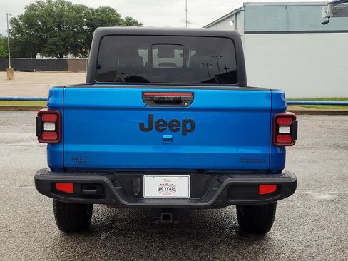 Used 2021 Jeep Gladiator Sport AWD/4WD image 5