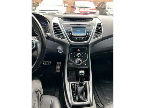 Used 2015 Hyundai Elantra Sport image 18