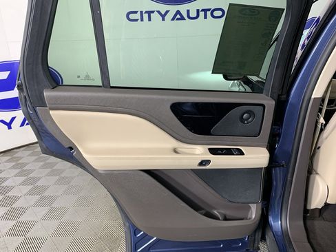 Used 2020 Lincoln Aviator Reserve image 29