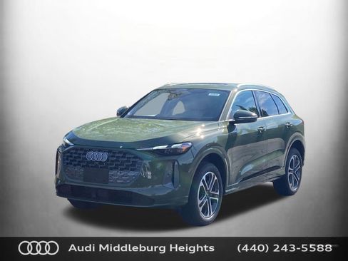 Used 2025 Audi Q5 Premium w/ Convenience Package AWD/4WD image 3