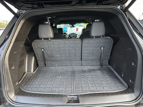 Certified 2024 Chevrolet Traverse RS FWD image 32