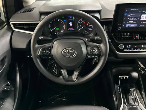 Certified 2025 Toyota Corolla LE FWD image 14