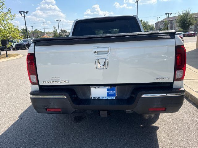 Used 2017 Honda Ridgeline RTL-T image 3