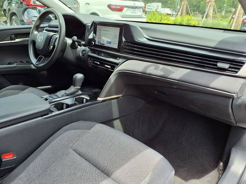 Used 2025 Toyota Camry LE FWD image 10