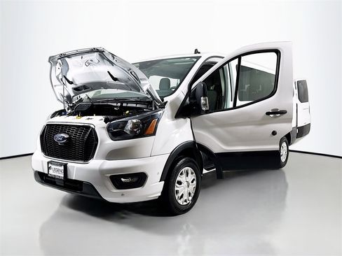 Used 2023 Ford Transit 350 XLT image 18