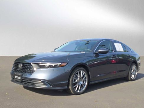 Used 2023 Honda Accord EX image 7