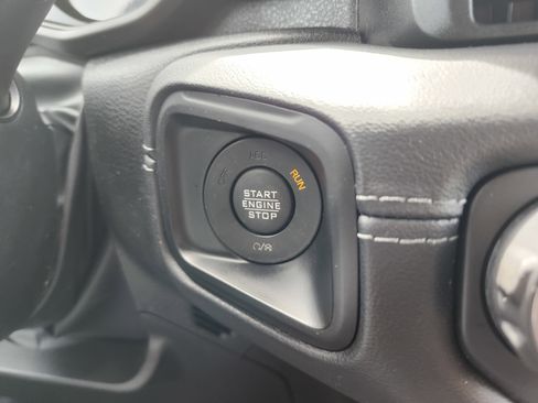 Used 2024 Jeep Wrangler Unlimited Rubicon 4xe w/ Convenience Group AWD/4WD image 8