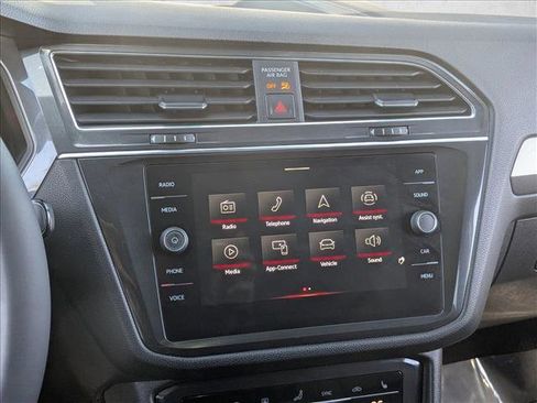 Used 2023 Volkswagen Tiguan SE R-Line AWD/4WD image 14