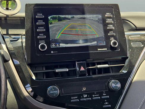 Used 2021 Toyota Camry SE w/ Convenience Package FWD image 27