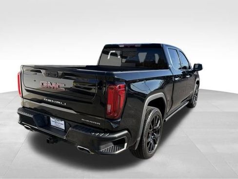 Used 2022 GMC Sierra 1500 Denali image 2