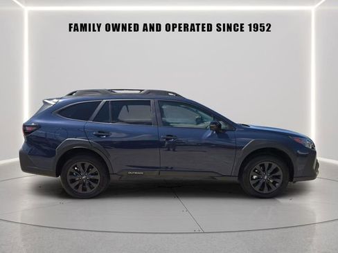 Certified 2025 Subaru Outback Onyx Edition AWD/4WD image 2