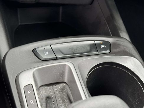 Used 2024 Chevrolet Trax LS w/ LS Convenience Package FWD image 32